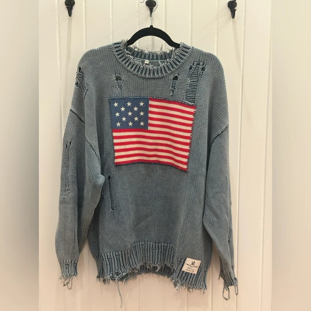 Denimist
Oversized Cropped American Flag Sweater - Picture 1 of 4